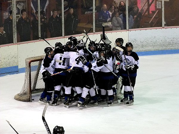 Old Town-Orono tops Greely for Class B hockey state championship